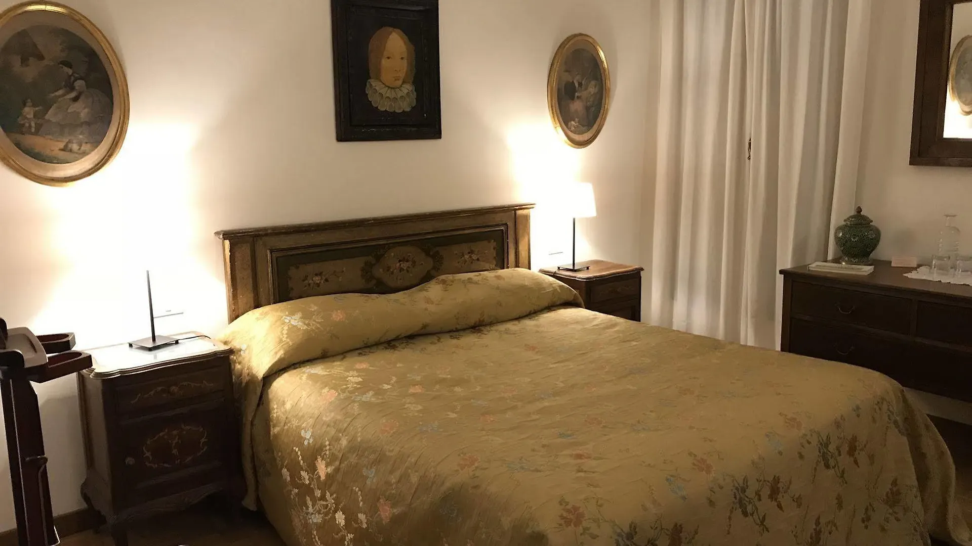 Le Due Corone Bed & Breakfast Venice