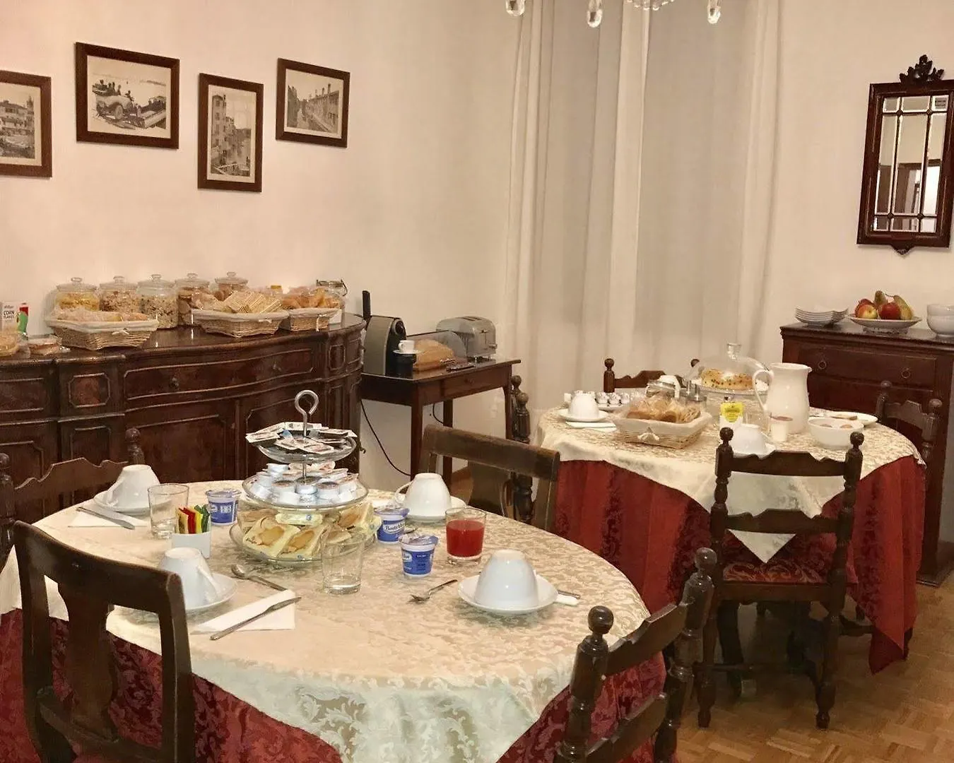 Le Due Corone Bed & Breakfast Venice