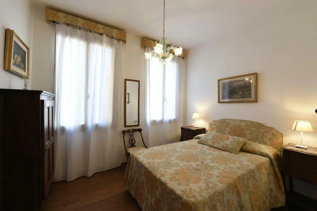 Le Due Corone Bed & Breakfast Venice