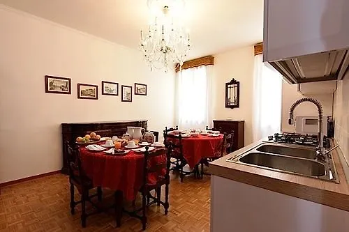 Le Due Corone Bed & Breakfast Venice